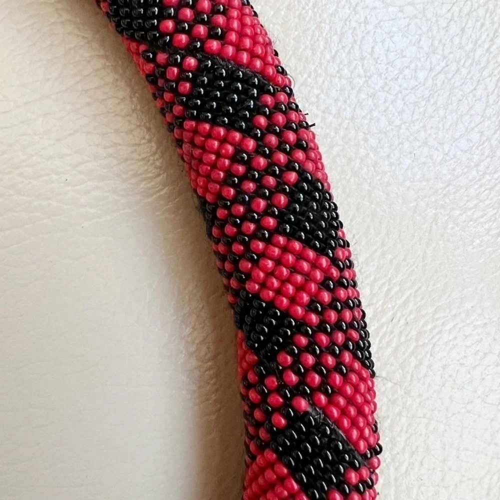 Southern Living Red & Black Beaded Plaid Collar Necklace NWT